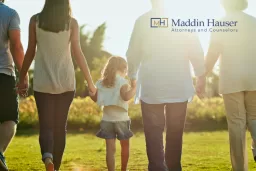 Family holding hands; avoiding estate planning mistakes image